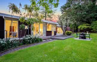 55 Hillcrest Avenue, Hillcrest