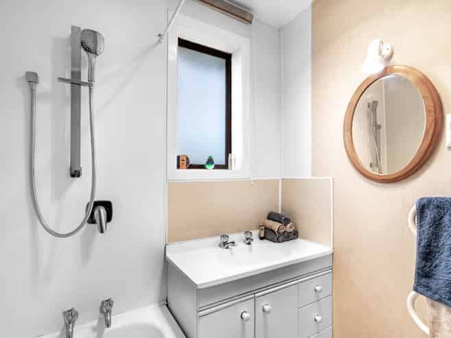 74 Helmsdale Street, WAVERLEY