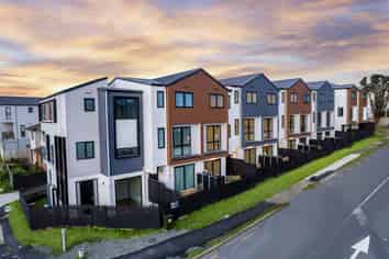 9/2 Reeves Road, Pakuranga