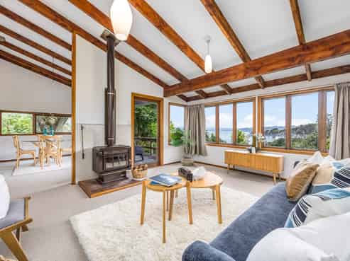 6 Williams Street, Mahurangi East