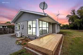 11 Channel Place, Aranui