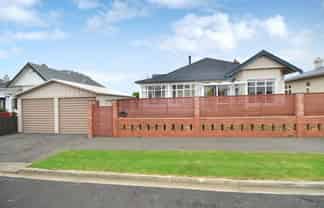 77 Ascot Street, Saint Kilda