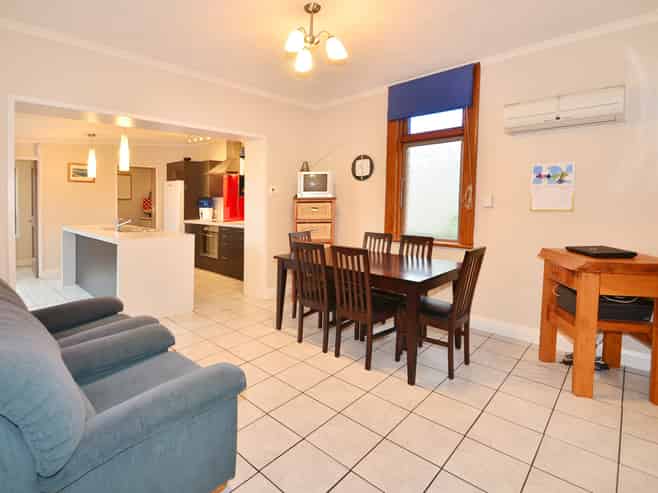 77 Ascot Street, Saint Kilda