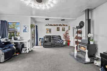 10 Reddecliffe Crescent, Hampstead