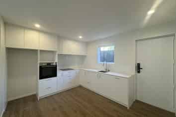 9/5  Preston Avenue, Henderson