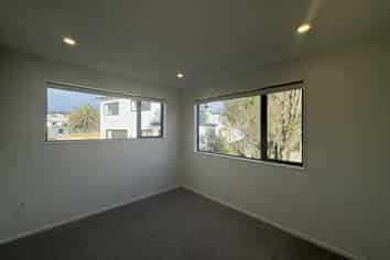 9/5  Preston Avenue, Henderson