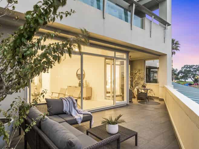 7/2 Queens Parade, Devonport