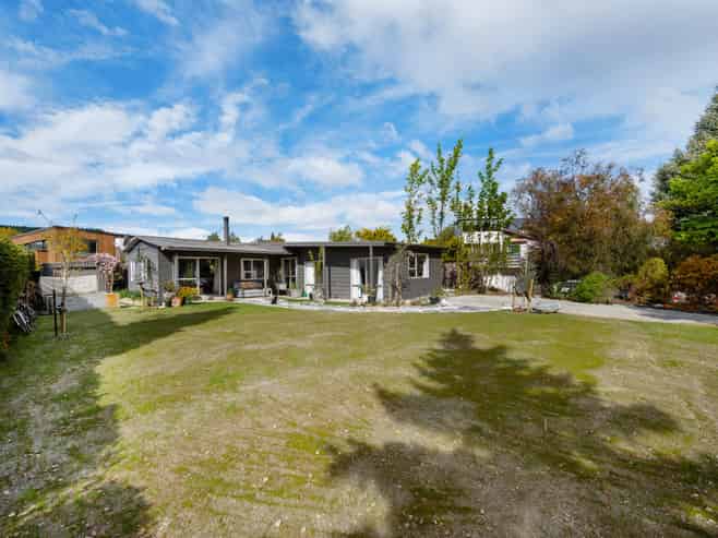 44 Hunter Crescent, Wanaka