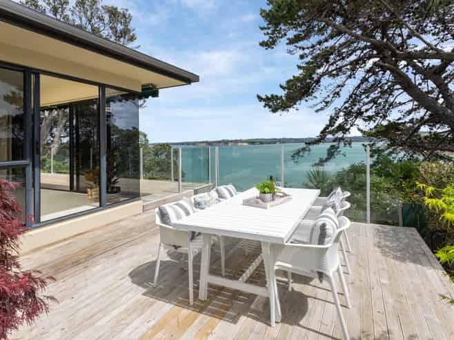 787 Whangaparaoa Road, Manly