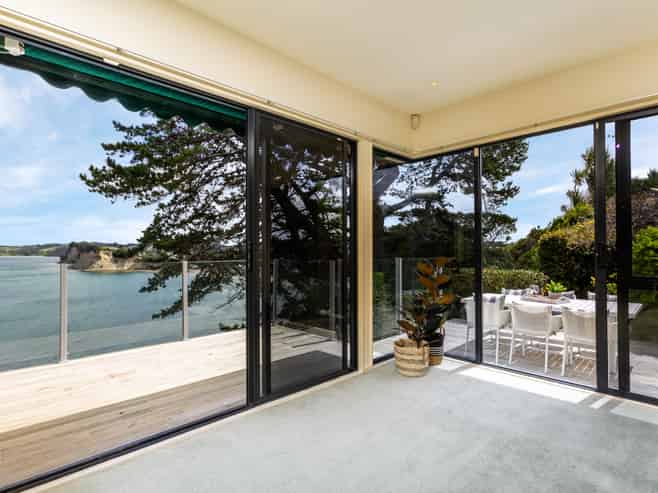 787 Whangaparaoa Road, Manly