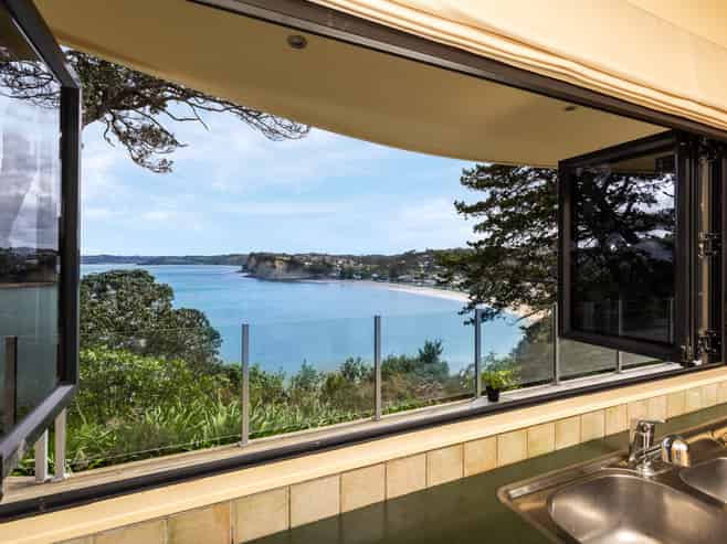 787 Whangaparaoa Road, Manly