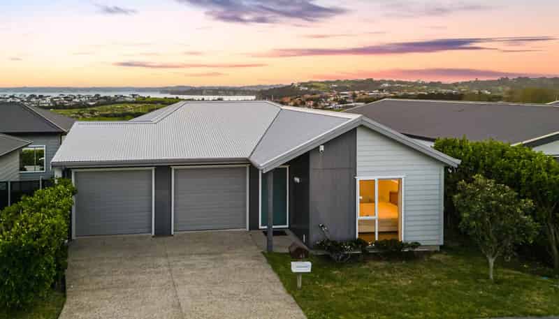 65 Barcliff Terrace, Gulf Harbour