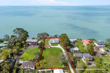 16 Cliff View Drive, Green Bay