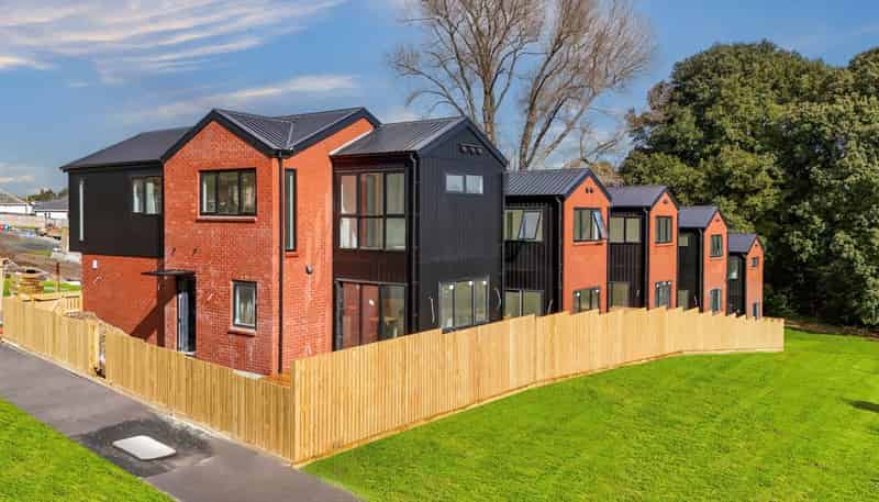 Lot 3/13 Torino Street, Point England