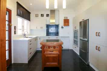 10 Rongopai Street, Roslyn