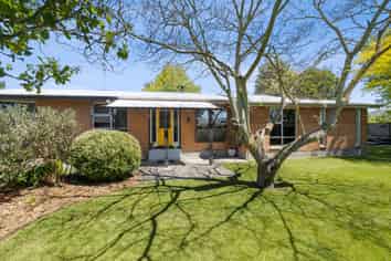 49 Trevors Road, Hampstead