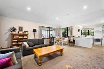 5 Villa Grove, Ilam