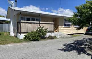 142 Redwood Street, Redwoodtown