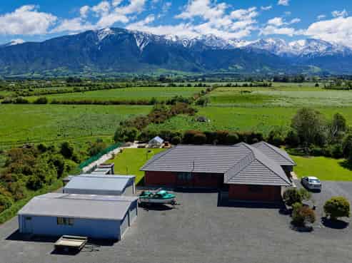 56 Hawthorne Road, Kaikoura