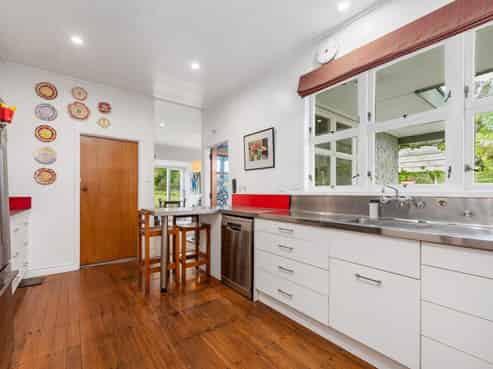 48 Paraekaretu Street, Hunterville