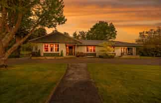 48 Paraekaretu Street, Hunterville