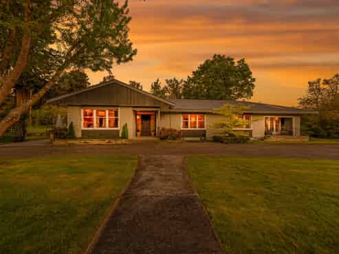 48 Paraekaretu Street, Hunterville