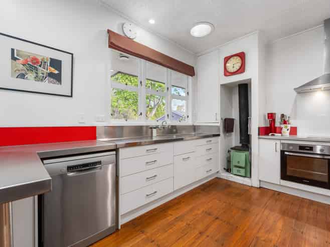 48 Paraekaretu Street, Hunterville