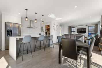 4 Winstone House Road, Paerata