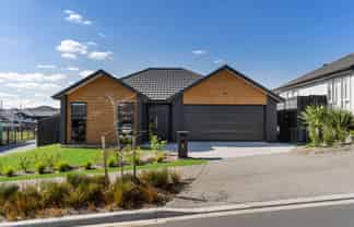 4 Winstone House Road, Paerata