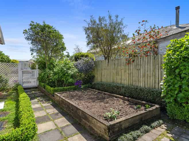 13 Tasman Street, The Wood