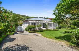 13 Tasman Street, The Wood