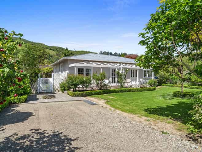 13 Tasman Street, The Wood