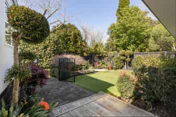 125 Welcome Bay Road , Welcome Bay