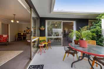 19 Wesley Avenue, Frankleigh Park