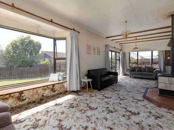 24 Mountain View Road, Witherlea