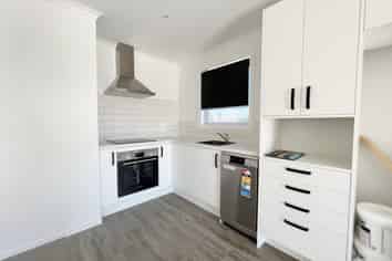 2/4 Searancke Place, Fairfield