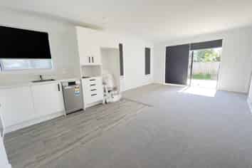 2/4 Searancke Place, Fairfield