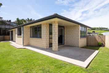 67 Falcon Drive, Welcome Bay