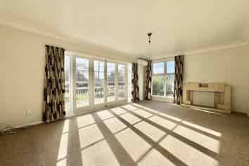 1 Woodford Ave, Henderson