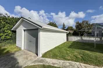 1 Woodford Ave, Henderson