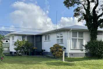 1 Woodford Ave, Henderson