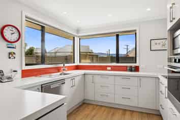 64 Queens Drive, Saint Kilda