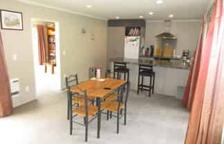 52 Evergreen Crescent, Upper Hutt