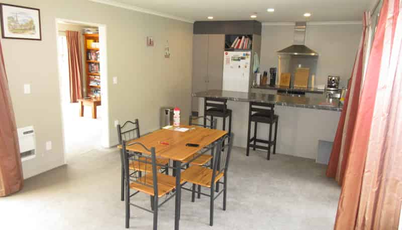 52 Evergreen Crescent, Upper Hutt