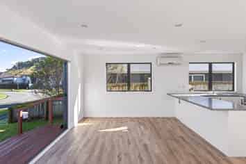 18 Tuamotu Park, Wainui