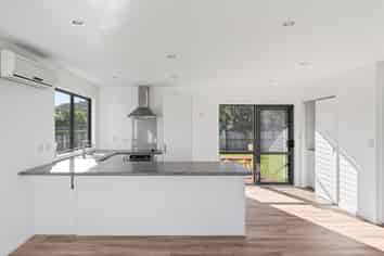 18 Tuamotu Park, Wainui