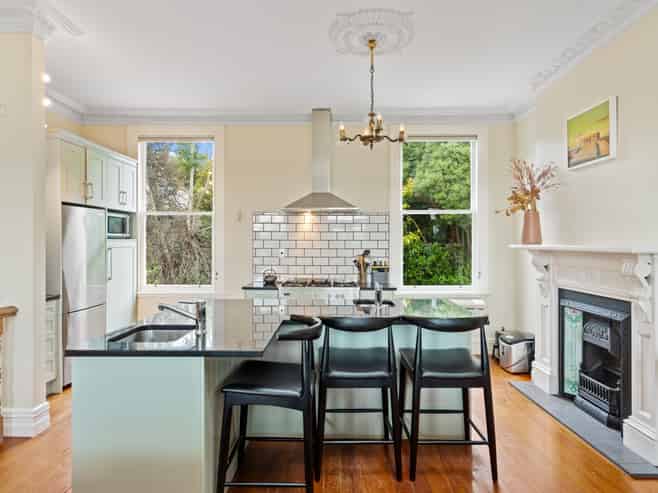 32 Erin Street, Roslyn