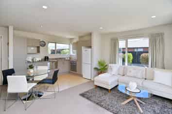 1/16 Third Street, Belfast