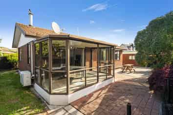 16A Glenbyre Place, Bromley