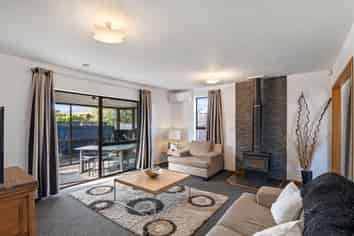 16A Glenbyre Place, Bromley